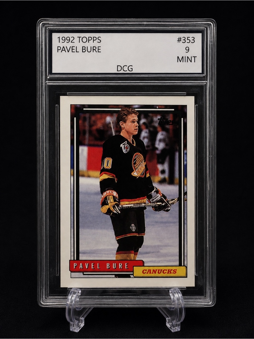 1992 Topps Pavel Bure Hockey Card - Vancouver Canucks
